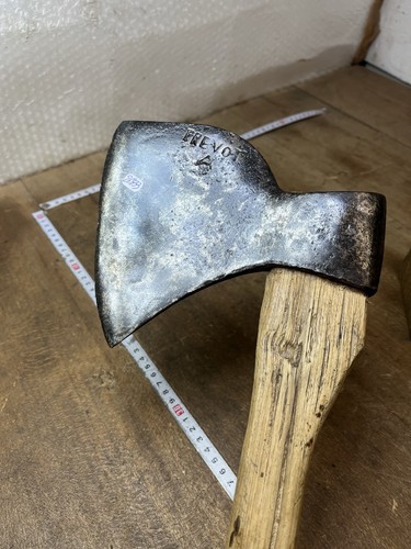 Hache prevot outil ancien - a,